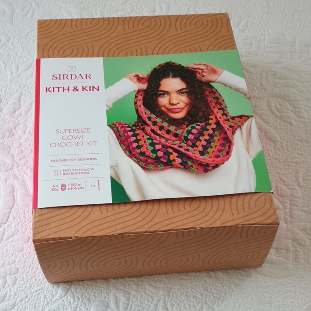 Sirdar Supersize Cowl Crochet Kit, Retro, Craft, Hobby, Custom.